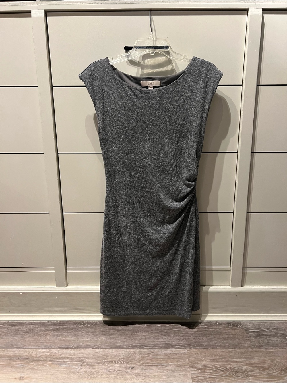 LOFT Gray Cap-Sleeve Ruched Sheath Dress